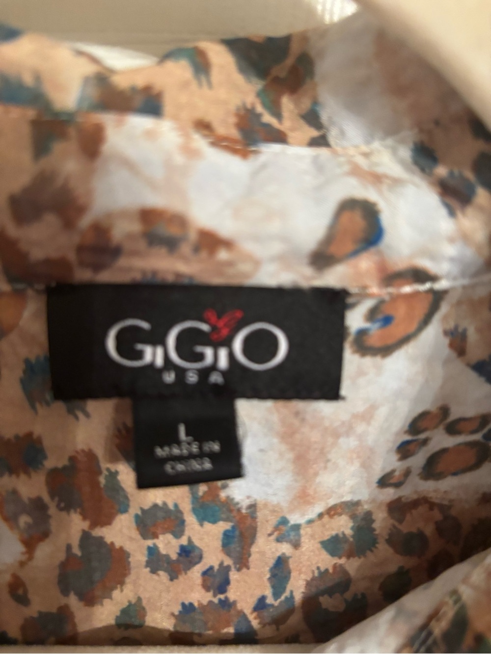 G.G.O Leopard Print Short Sleeve Blouse in Brown - Picture 3 of 5
